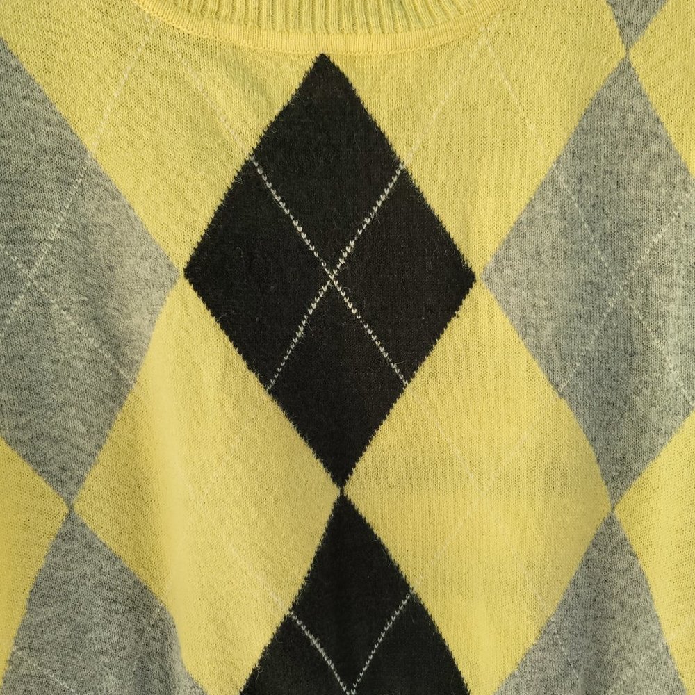 J.J. Basics yellow argyle light weight knit sweater size medium - Picture 2 of 4
